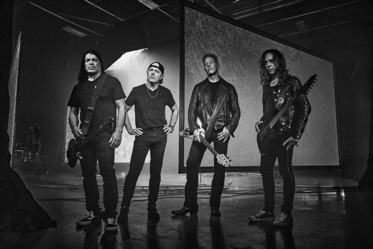the-rock-review-metallica-72-seasons