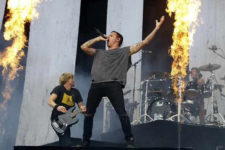 the-rock-review-parkway-drive-darker-still