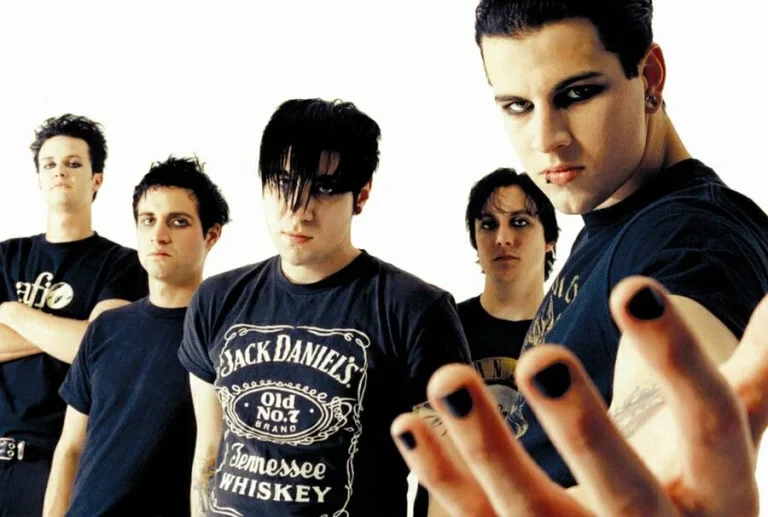 the-rock-review-avenged-sevenfold-waking-the-fallen