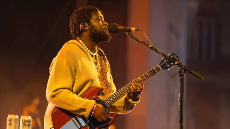 the-rock-review-michael-kiwanuka-en-mexico